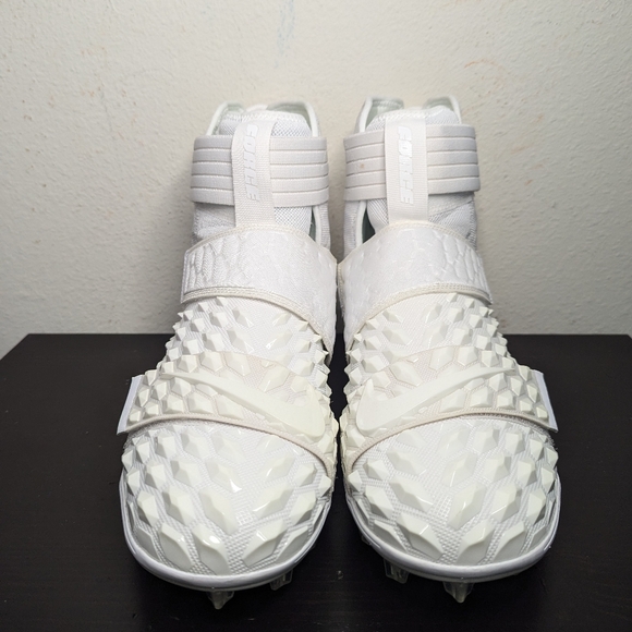 Nike Jordan Force Savage Elite 2 White Football Cleats Mens (CV1665-103) - Picture 3 of 8